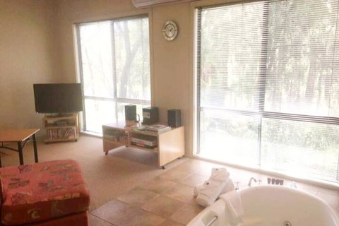 Do You Have To Self Isolate Do It In Peace & Tranquility - Accommodation Yamba 1