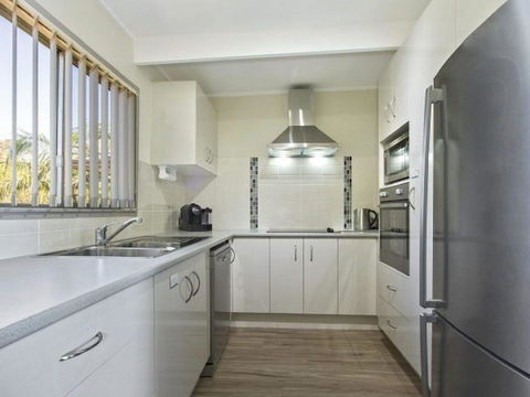 Dolphin Breeze - Fully Fenced And Pet Friendly - Accommodation Yamba 2