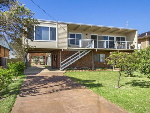 Dolphin Breeze - Fully Fenced And Pet Friendly - Accommodation Yamba 0