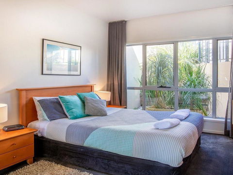 Dolphins Den - Panoramic Views - Accommodation Yamba 1