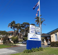 Dolphins of Mollymook Motel and Fifth Green Apartments - Accommodation Yamba
