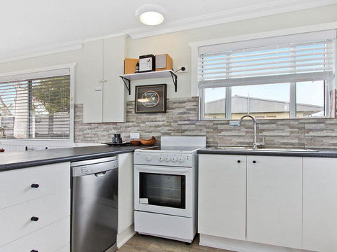Dunkarein - 600m To Bosom Beach - Accommodation Yamba 1