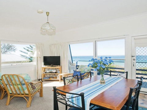 Eden On The Beach - Beachside Getaway - Accommodation Yamba 0