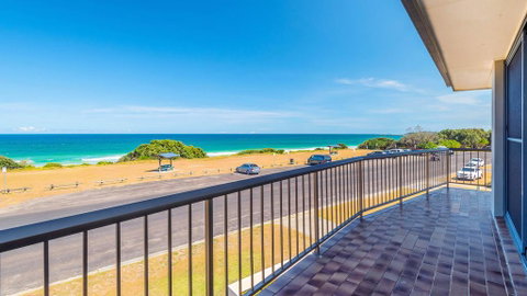 Edgewater 1 - Accommodation Yamba 3