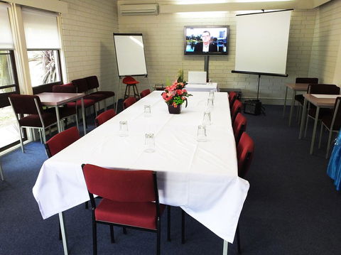 Edinburgh Motor Inn - Accommodation Yamba 3