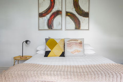 Elegant 3-Bed Heritage House Near Parks And Cafes - Accommodation Yamba 1