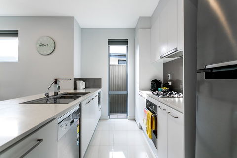 Ella House Adelaide - Accommodation Yamba 3