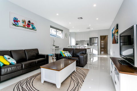 Ella House Adelaide - Accommodation Yamba 0