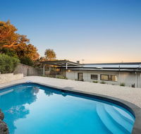 Ellerina Sea Vista Luxury Family Retreat with sauna pool amazing water views walk to beach - Accommodation Yamba
