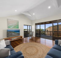 Emerald Seas Beach House - Accommodation Yamba