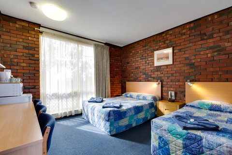 Enfield Motel - Accommodation Yamba 2