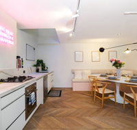 Enjoy Cafe Culture From Chic Warehouse Conversion - Accommodation Yamba