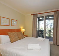 Executive 1 bedroom Spa Villa located within Cypress Lakes Resort - Accommodation Yamba