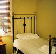 Eyre House - Accommodation Yamba