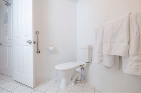 Fabulous Kangaroo Point 3 Bedroom Apartment - Accommodation Yamba 2
