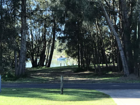 FAIRVIEW 25A - Waterfront Home - Accommodation Yamba 0