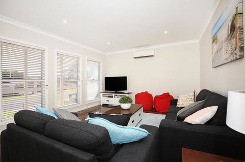 Fairways - 10 Mins To Hyams Beach - Accommodation Yamba 0