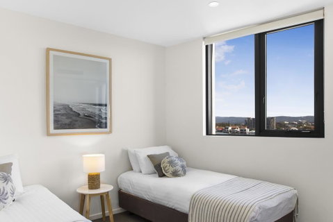 Family Unit With Parking, Balcony, Pool Near Beach - Accommodation Yamba 2