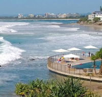 Family Romance Fun on Kings Beach - Accommodation Yamba