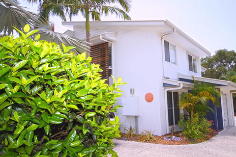 FANTASTIC HOLIDAY UNIT IN A PERFECT LOCATION - Accommodation Yamba 0