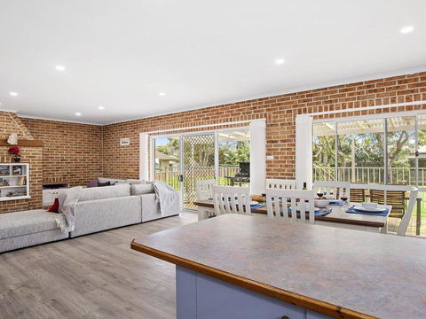 Fern Way Beach House - 70m To Beach - Accommodation Yamba 1
