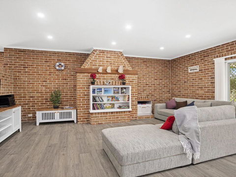 Fern Way Beach House - 70m To Beach - Accommodation Yamba 2