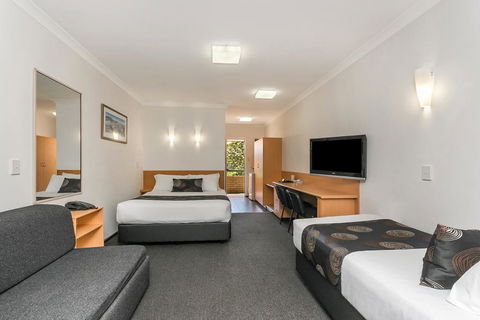 Flag Motor Lodge - Accommodation Yamba 3