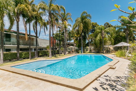 Flag Motor Lodge - Accommodation Yamba 2