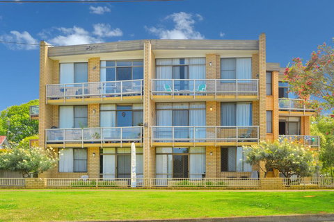Flynns Beach Apartments 4, 41 Pacific Drive - Accommodation Yamba 3