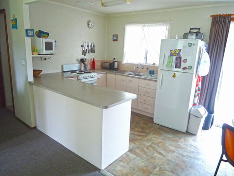 Frangipani Cottage @ Callala Beach - Accommodation Yamba 2