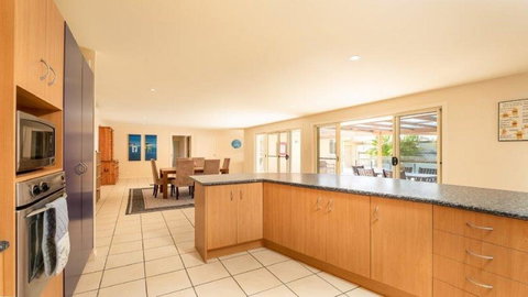Frangipani Hideaway - Accommodation Yamba 1