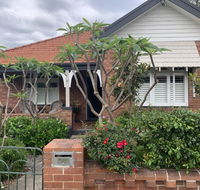 Frangipani House Cooks Hill - Accommodation Yamba