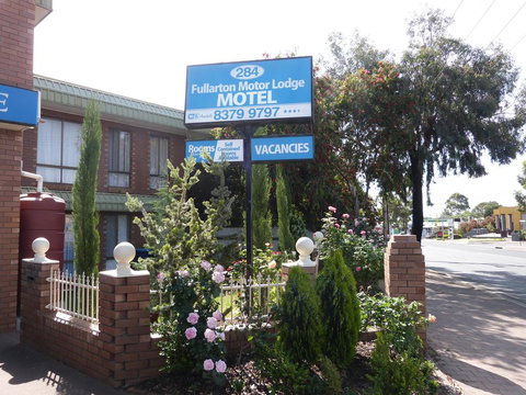 Fullarton Motor Lodge - Accommodation Yamba 0