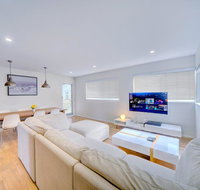 GCHM Beachside Getaway with Netflix  Wi-Fi - Accommodation Yamba
