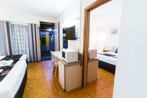 Gladstone Motel - Accommodation Yamba 1