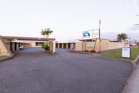 Gladstone Motel - Accommodation Yamba 0