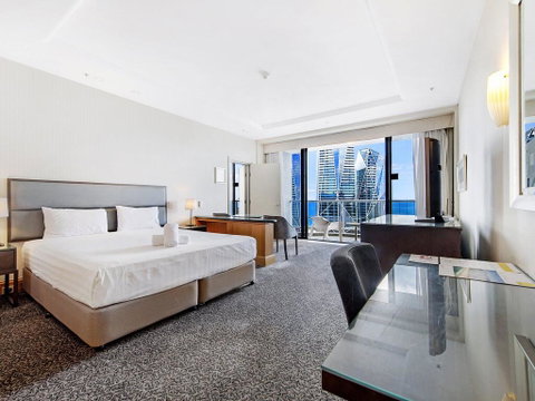 Gold Tower 20th Level Hotel Suite - Accommodation Yamba 0