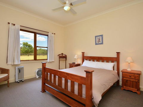 Grasmere Estate Homestead - Hear The Lions Roar From Nearby Hunter Valley Zoo - Accommodation Yamba 2