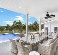Hamptons on Figtree - Accommodation Yamba