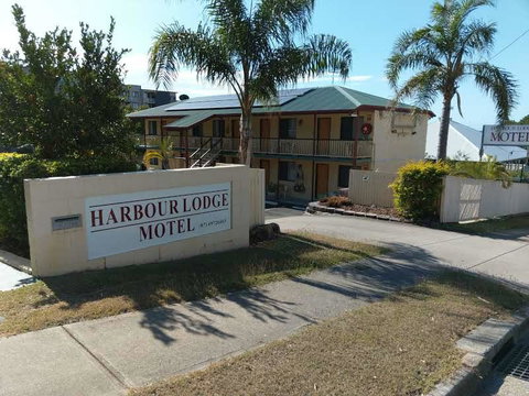 Harbour Lodge Motel - Accommodation Yamba 0