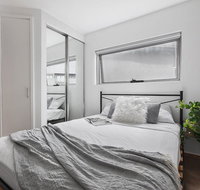 Heart of Sandringham Apartment by Ready Set Host - Accommodation Yamba