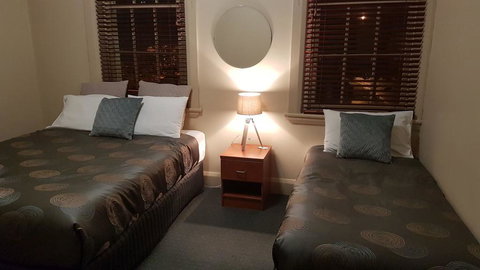 Highlands Hotel - Accommodation Yamba 1