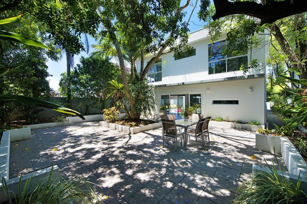 Bundall Bc QLD Accommodation Yamba