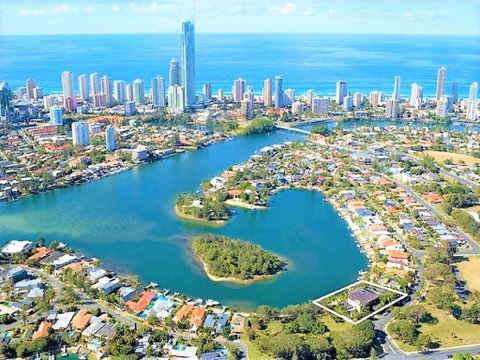 Holidays House Almafi Drive Surfers Paradise - Accommodation Yamba 2