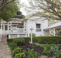 Hollyoak Cottage - delightful ducks and doileys - Accommodation Yamba