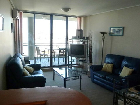 Homebush Bay Self-Contained Modern Two-Bedroom Apartments (BEN) - Accommodation Yamba 2