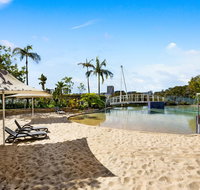 Homebush Bay Self-Contained Modern Two-Bedroom Apartments BEN - Accommodation Yamba