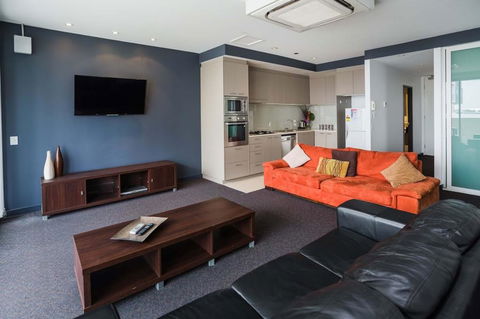 Honeysuckle Executive Suites - Accommodation Yamba 3