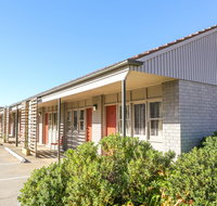 Hotel Canobolas Motel and Units - Accommodation Yamba