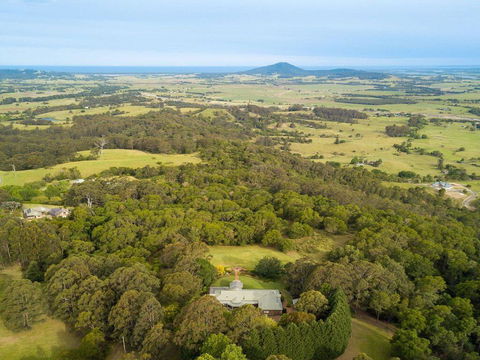 Jaspers Brush - Tranquil Gardens & Stunning Views - Accommodation Yamba 1
